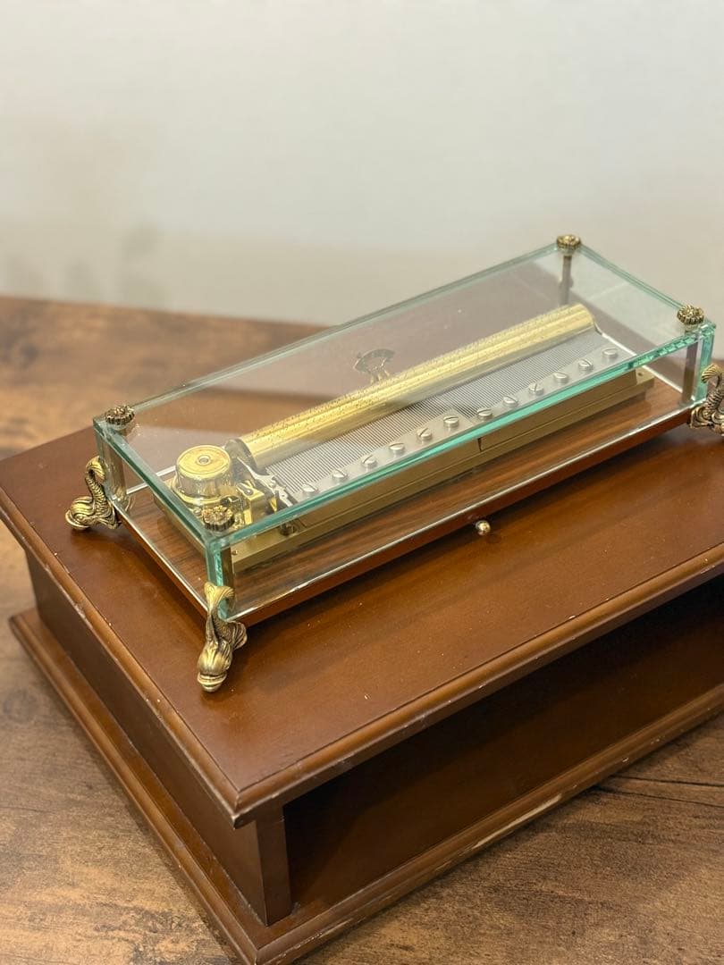 最高峰 REUGE ガラスオルゴール 144弁３曲演奏入り　リュージュ　共鳴台