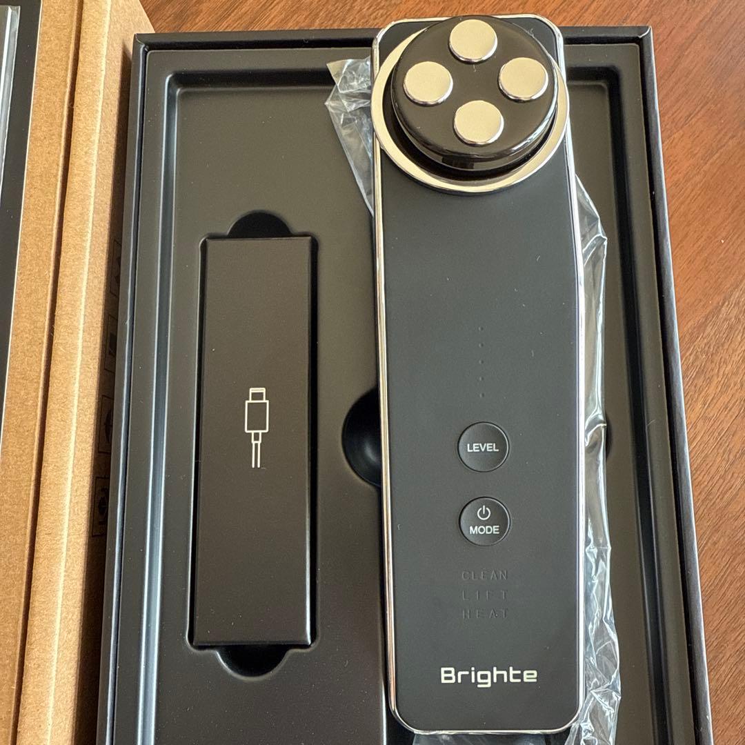 Brighte ELEKI LIFT エレキリフト　美顔器
