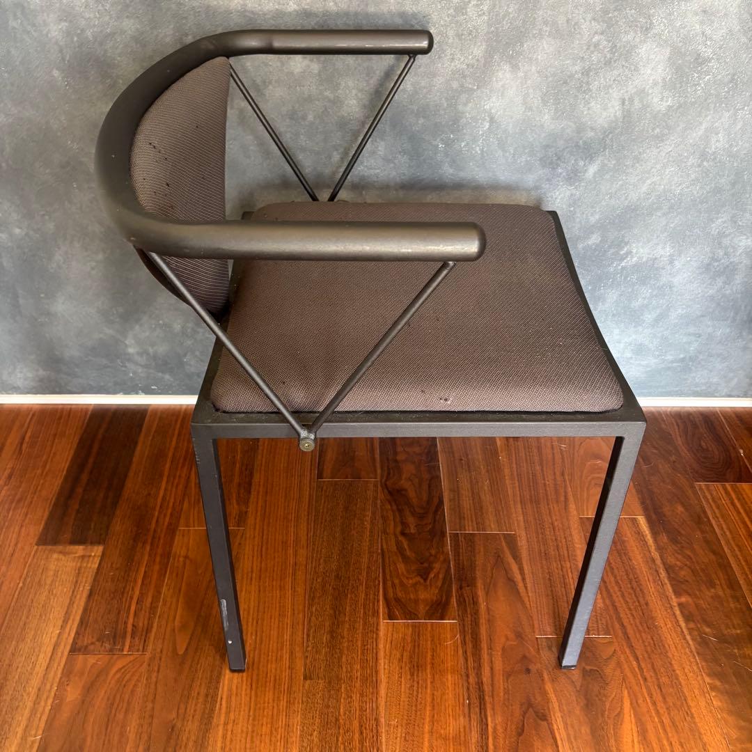 ポストモダンデザインの椅子 ミッドセンチュリー スペースエイジ ヴィンテージ