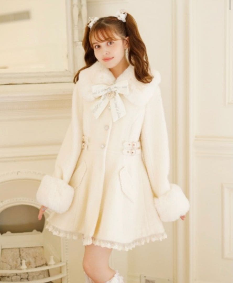 ビジューリボンミニ丈Aラインコート