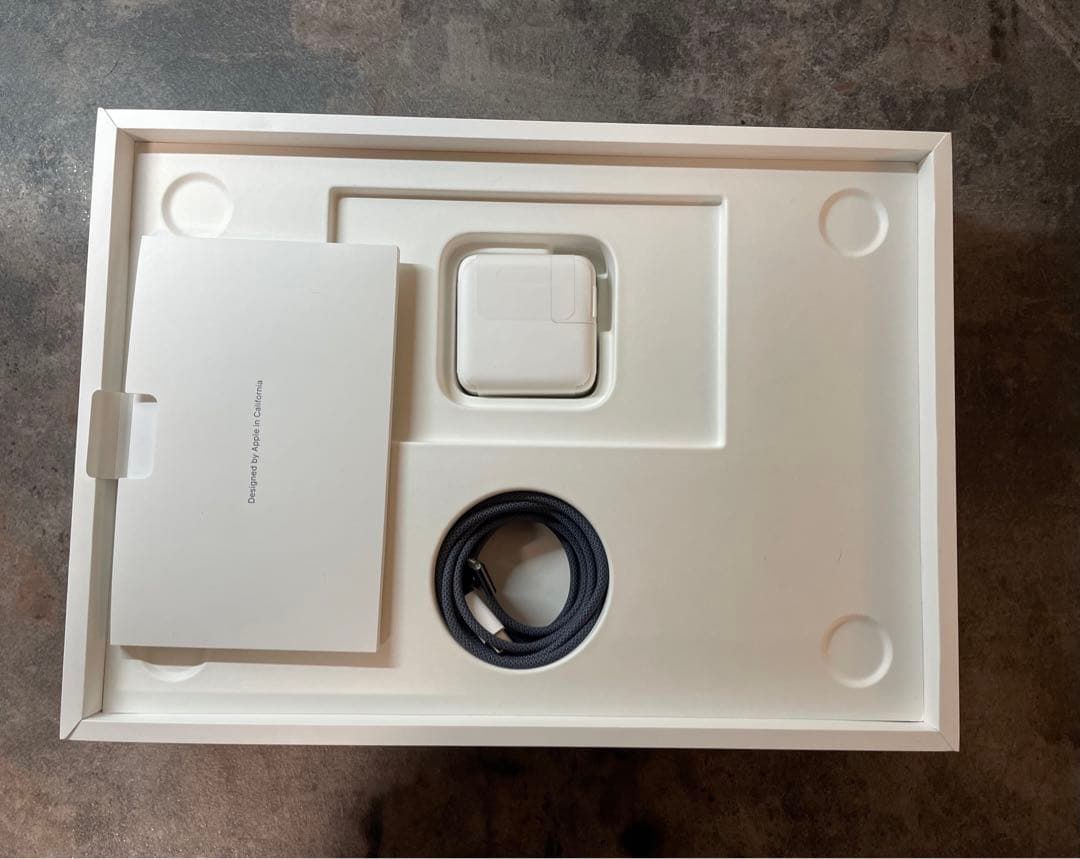 【5点セット商品】MacBookAir M2チップ 13インチ