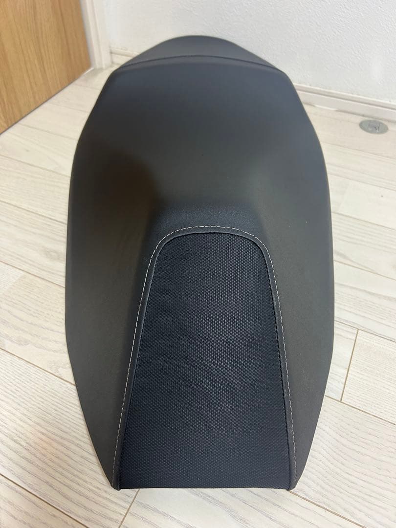 pcx jf81 HONDA 純正シート　即決なら9000今日なら発送可