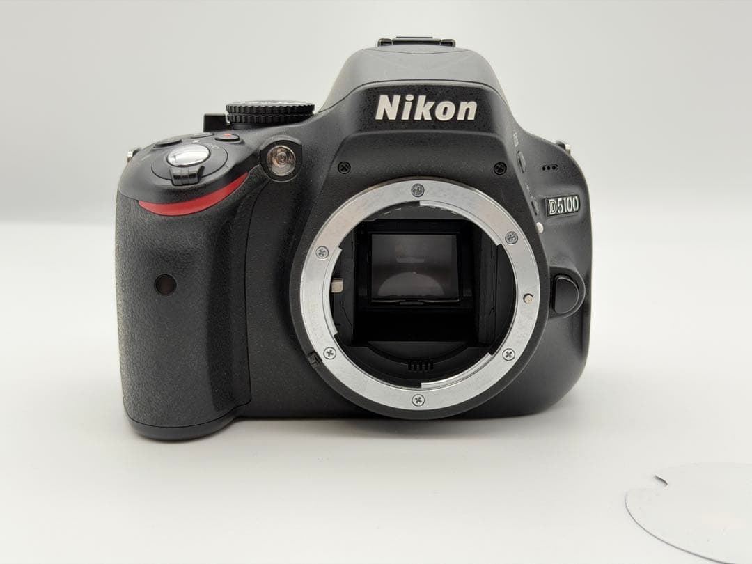 Nikon D5100 ボディ（バッテリー・充電器付）
