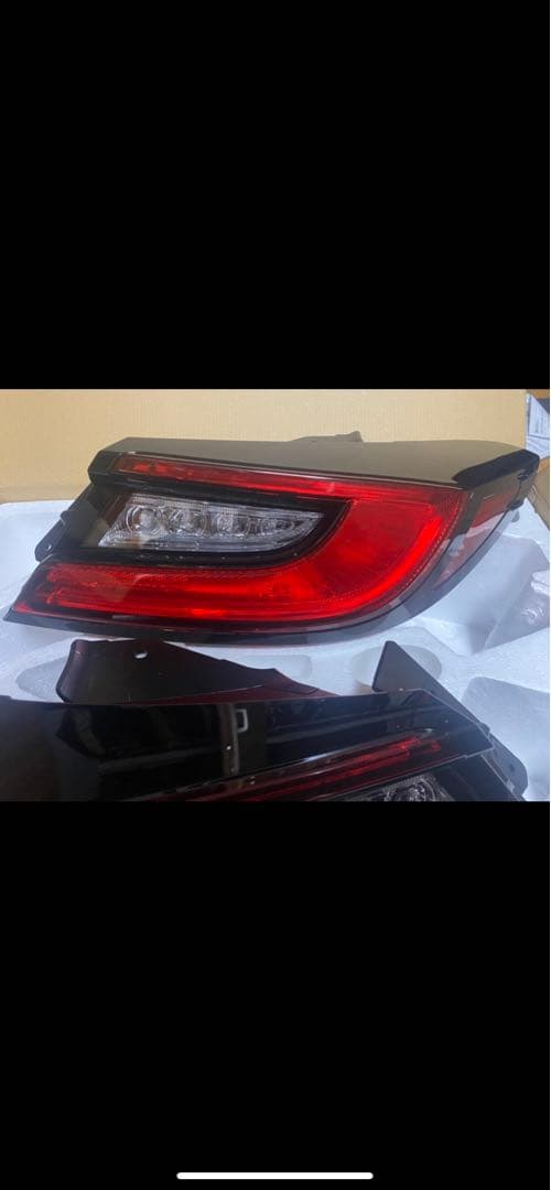 GR86 純正テールライト　zn8