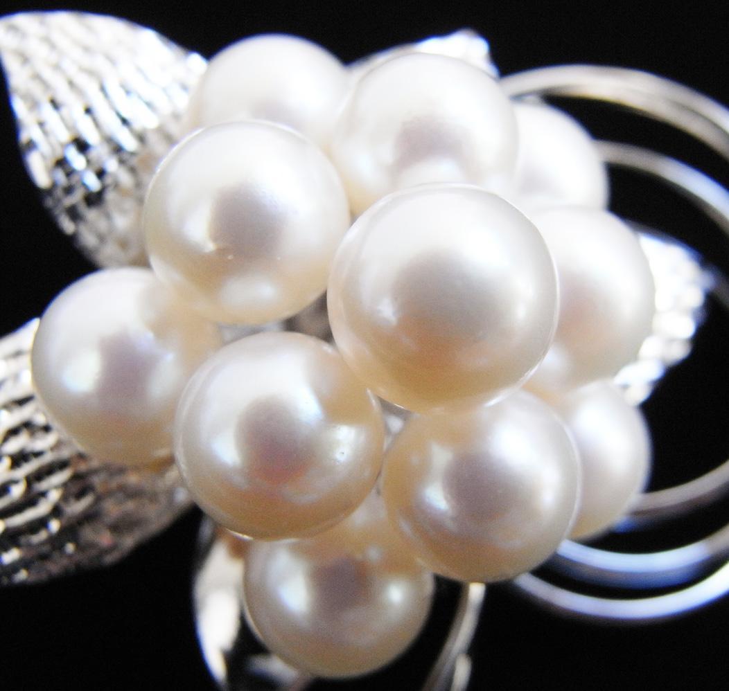 フレコ★紫陽花・925シルバー(銀製)アコヤ真珠（本真珠）１１粒・ブローチ