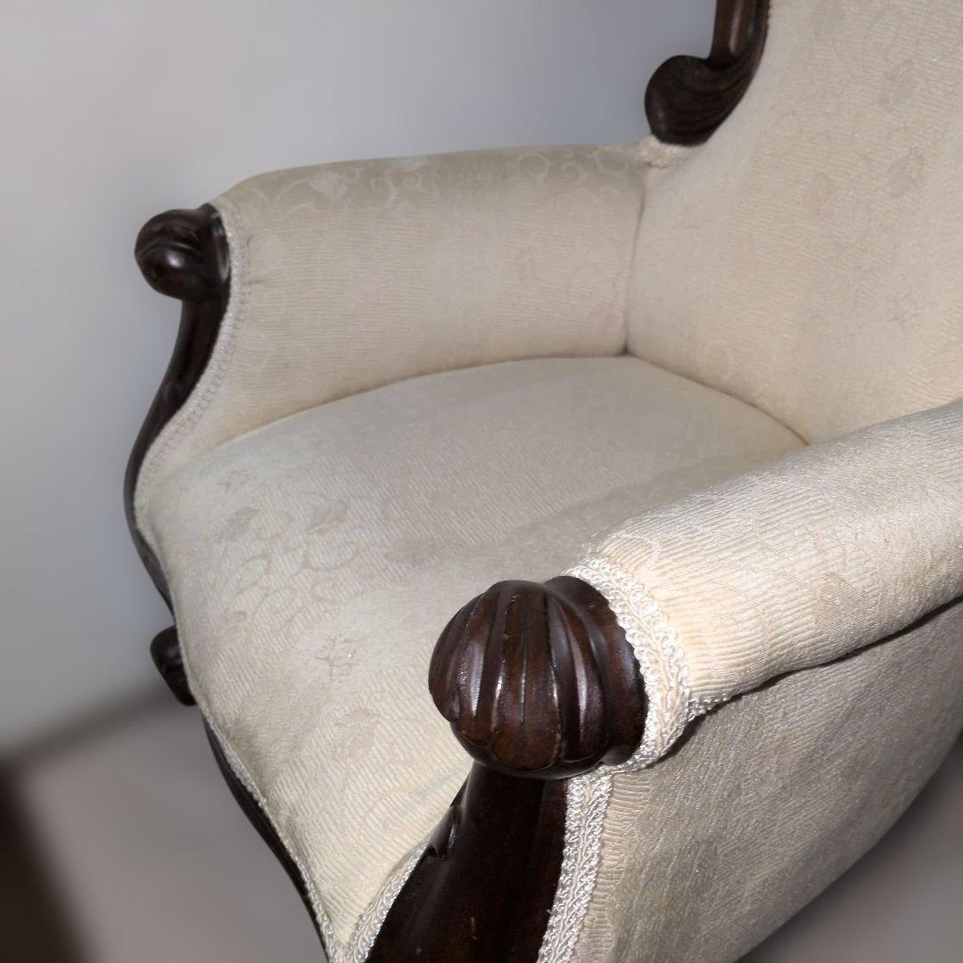 クラシック　クリーム色　布張り椅子 ドール用チェア