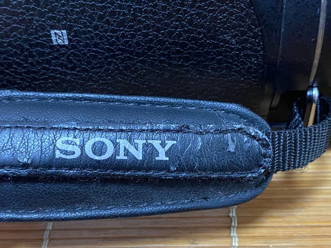 SONY FDR-AX40 4Kビデオカメラ 本体　中古　一部分割れあり