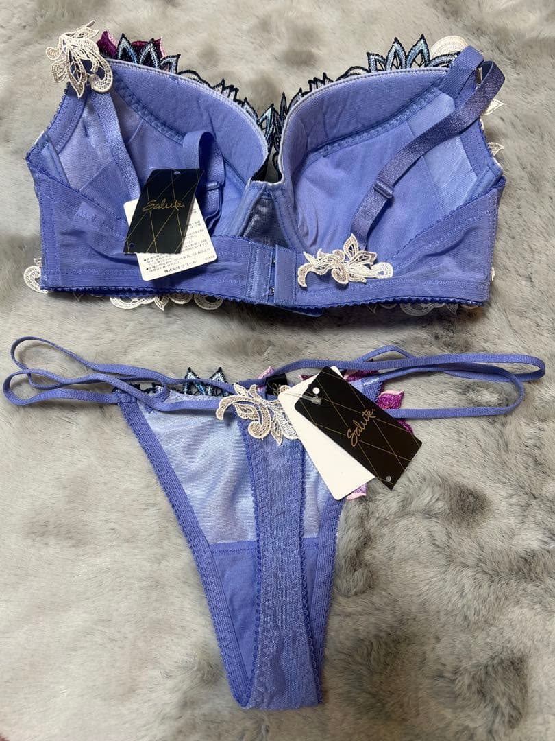 mimikoko2929ページ❣️サルートブラショーツセット‼️