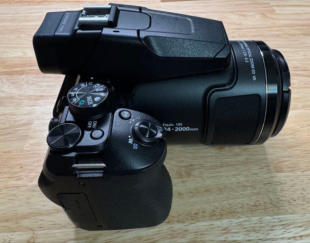 ★美品 Nikon 光学83倍ズーム COOLPIX P950★専用ケース付き