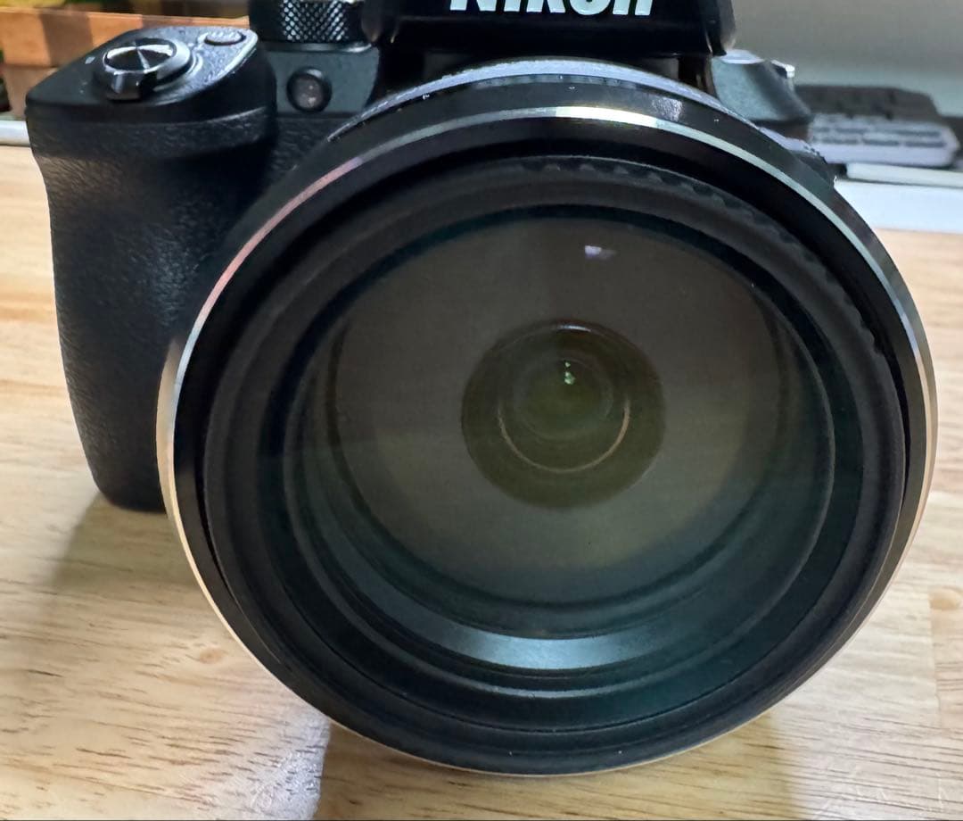 ★美品 Nikon 光学83倍ズーム COOLPIX P950★専用ケース付き