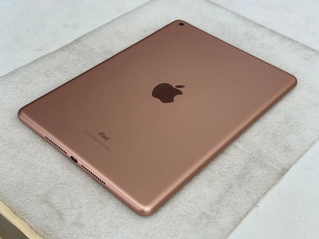 Apple iPad 9.7インチ 第6世代 128GB Wi-Fi ゴールド