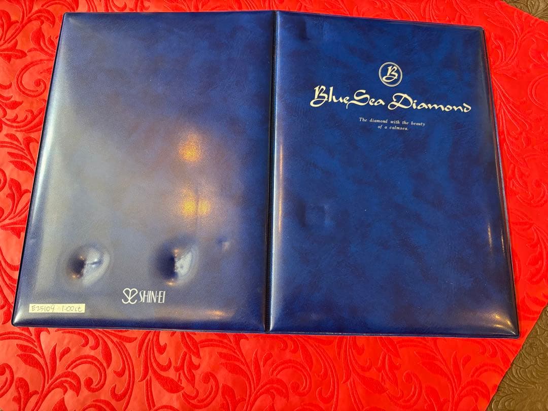 クリスタルリングセット（ハート型・フラワーデザイン）【鑑定書付】