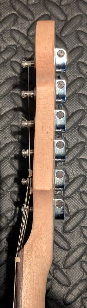 Squier by Fender Stratocaster ソフトケース付き