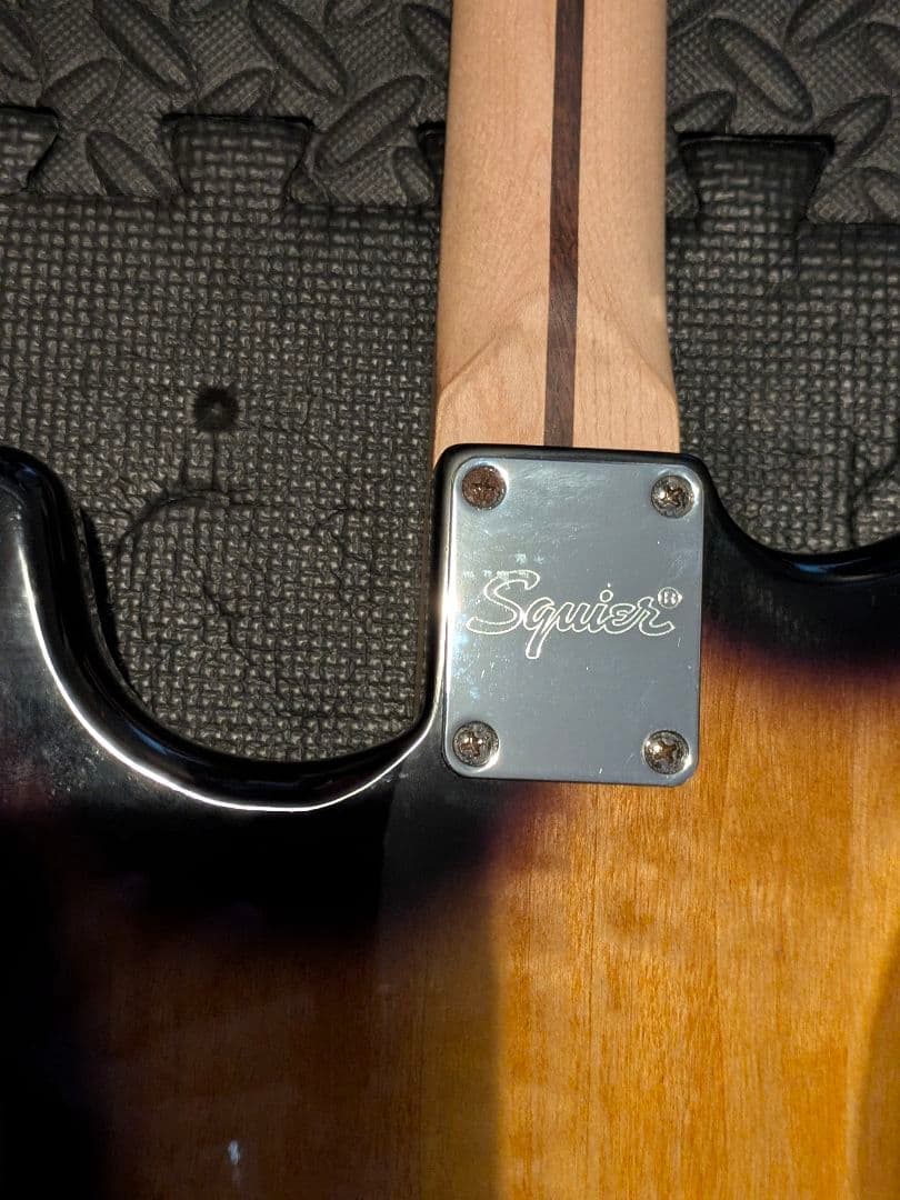 Squier by Fender Stratocaster ソフトケース付き