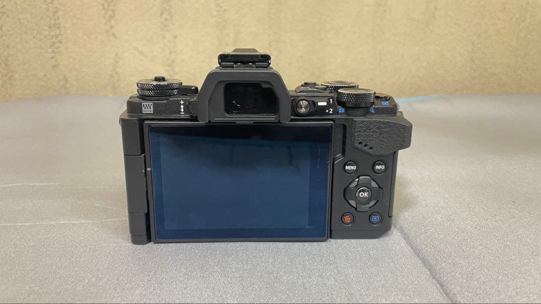 [美品] OLYMPUS OM-D EM-5 ii レンスセット