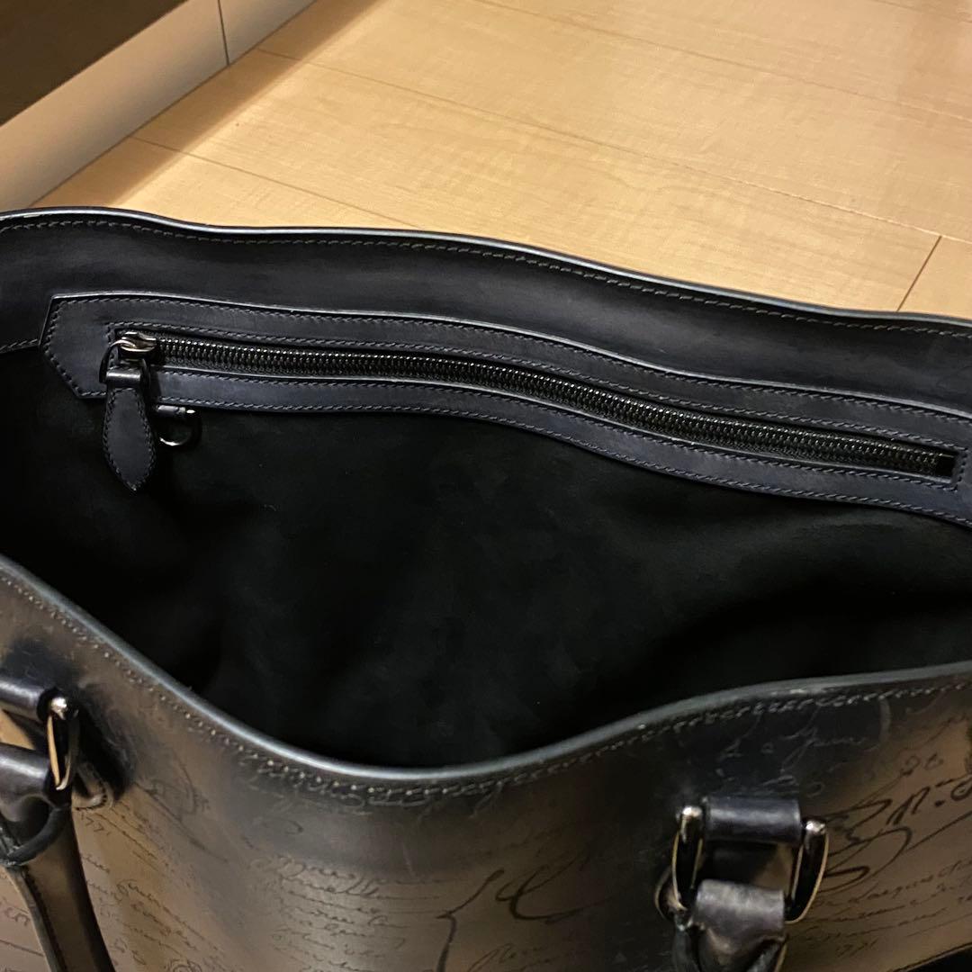 美品!定価55万　新ロゴ自立◎berlutiベルルッティトゥジュールトートバッグ