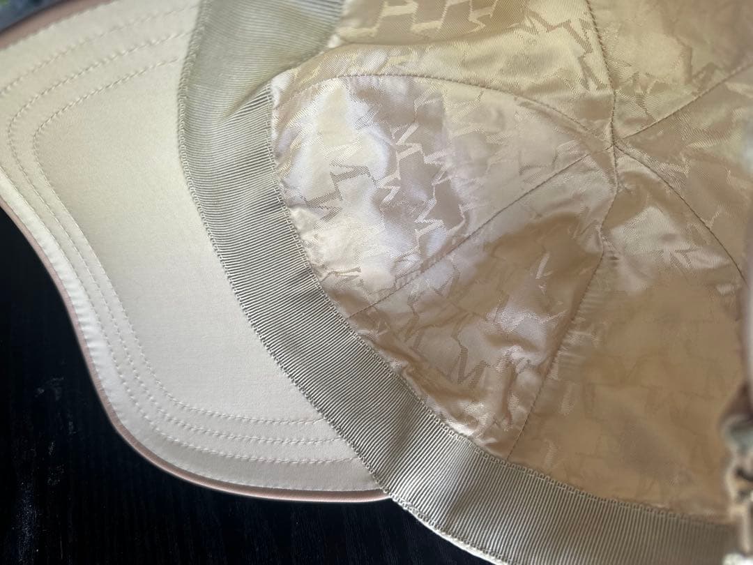 MaxMara ベージュキャップ