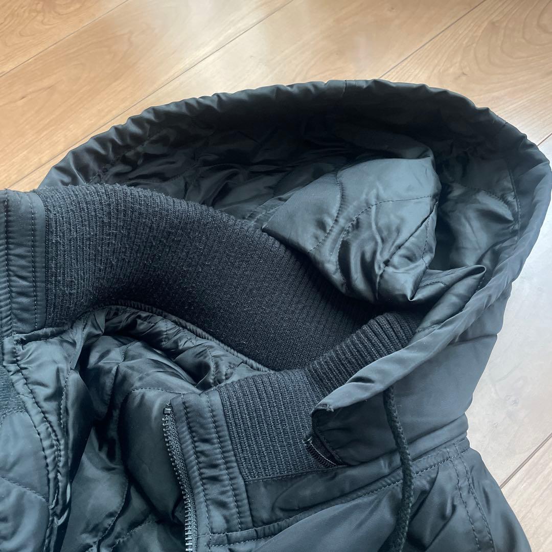 美品！ALPHA INDUSTRIES フード付きブラックブルゾン　TA1260