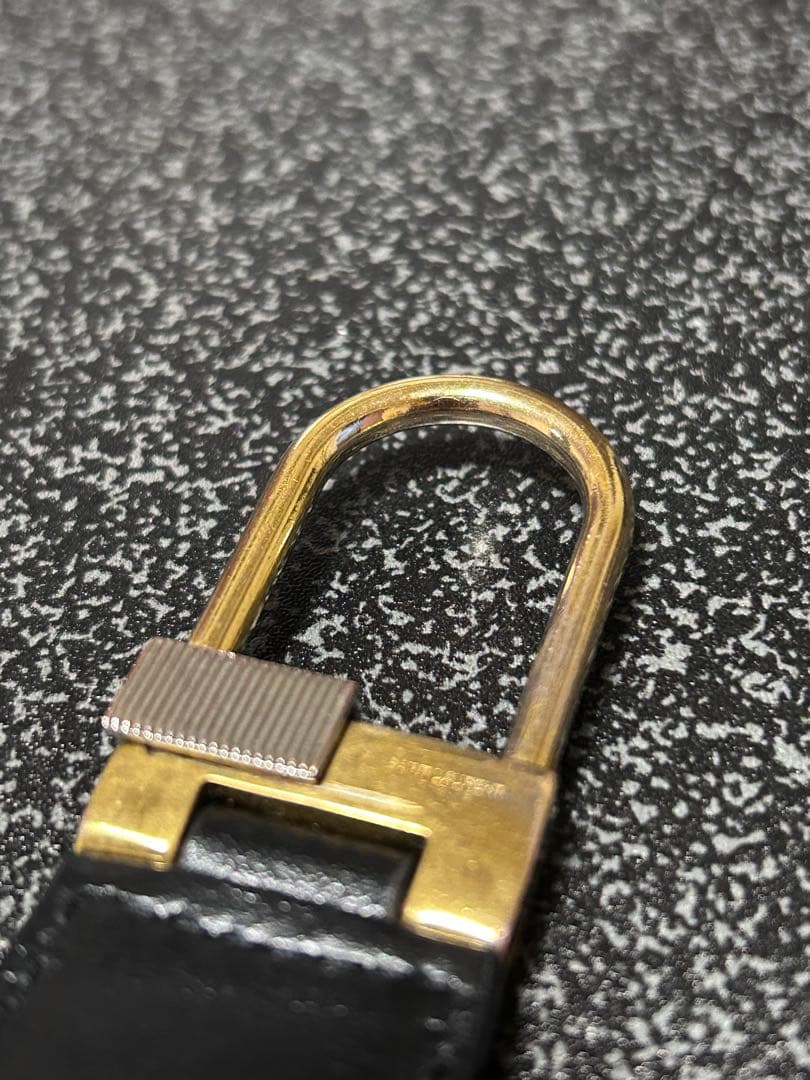 SAINT LAURENT 黒 レザー キーホルダー