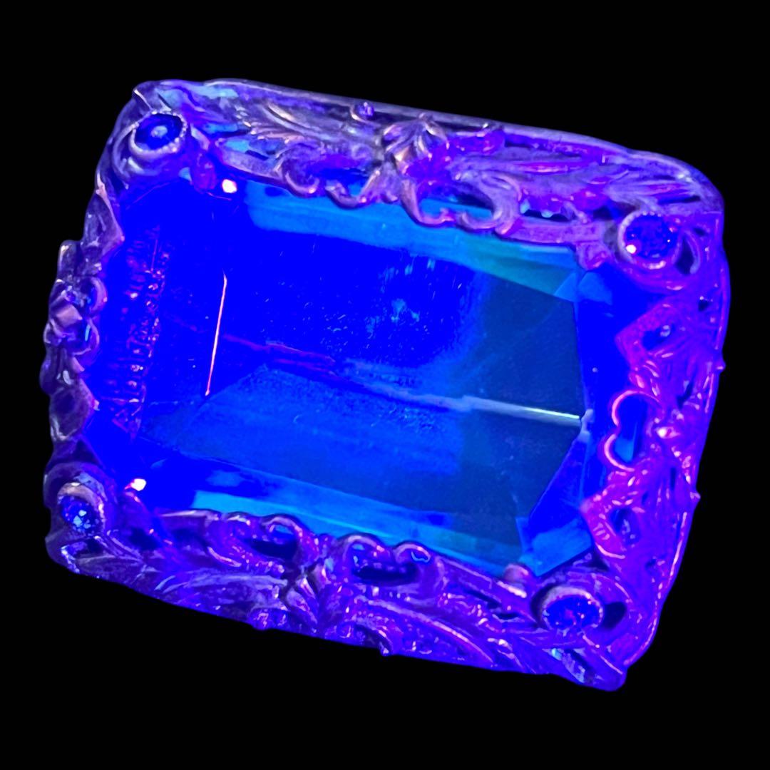 アール・デコアクセサリー☆ブルーウランガラス☆ボタニカルレクタングルブローチ