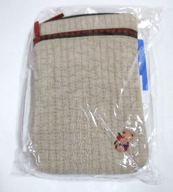 【新品未使用】ファミリア×ピオヌンナル　ベージュ　くま　ポシェットVIVO