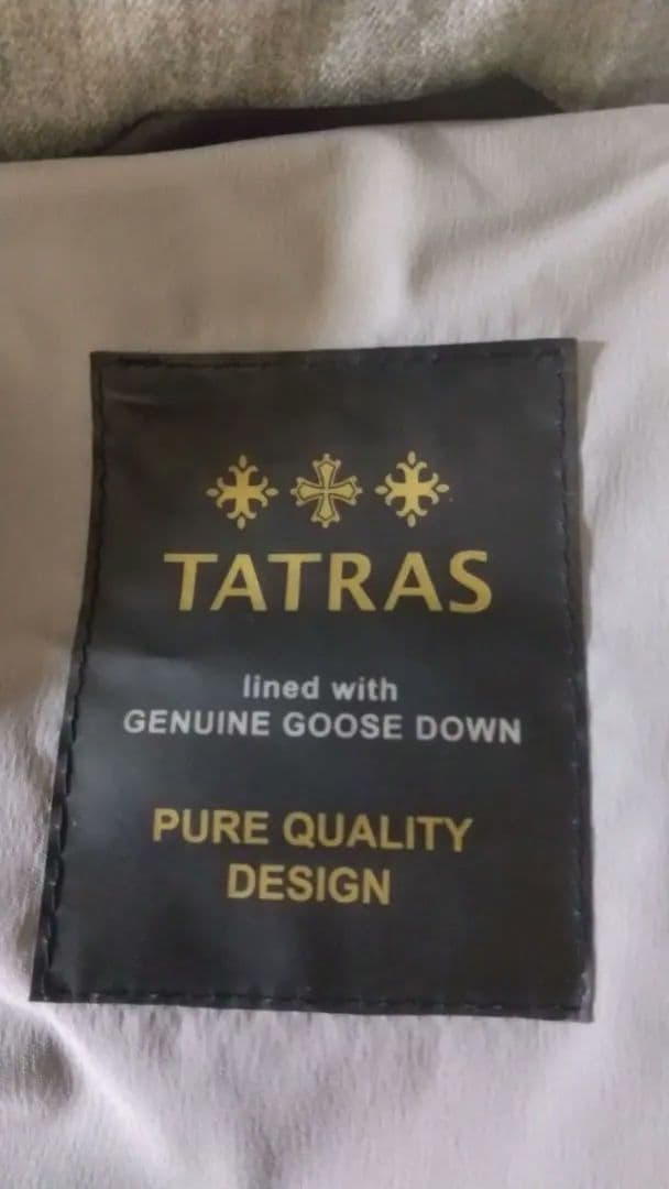 TATRAS 希少カラーグレー&フード付きダウンジャケット