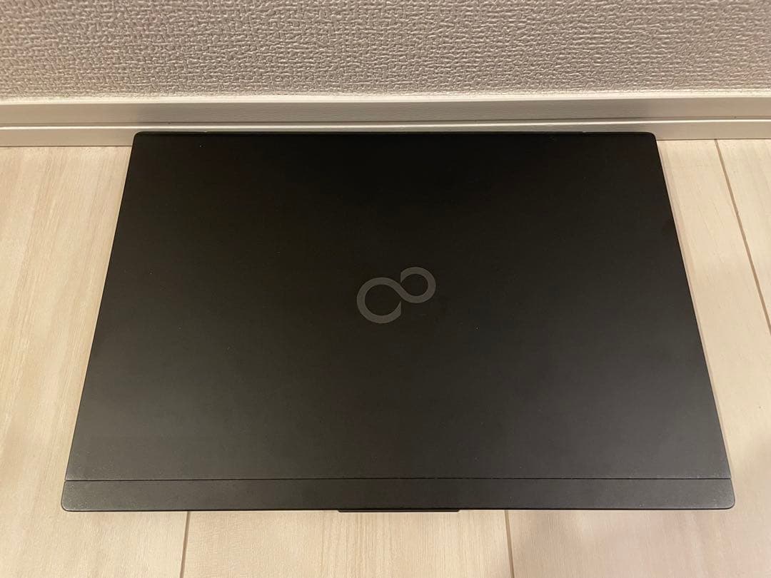 富士通 U9310/E i5-10210U 8GB 256GB Office