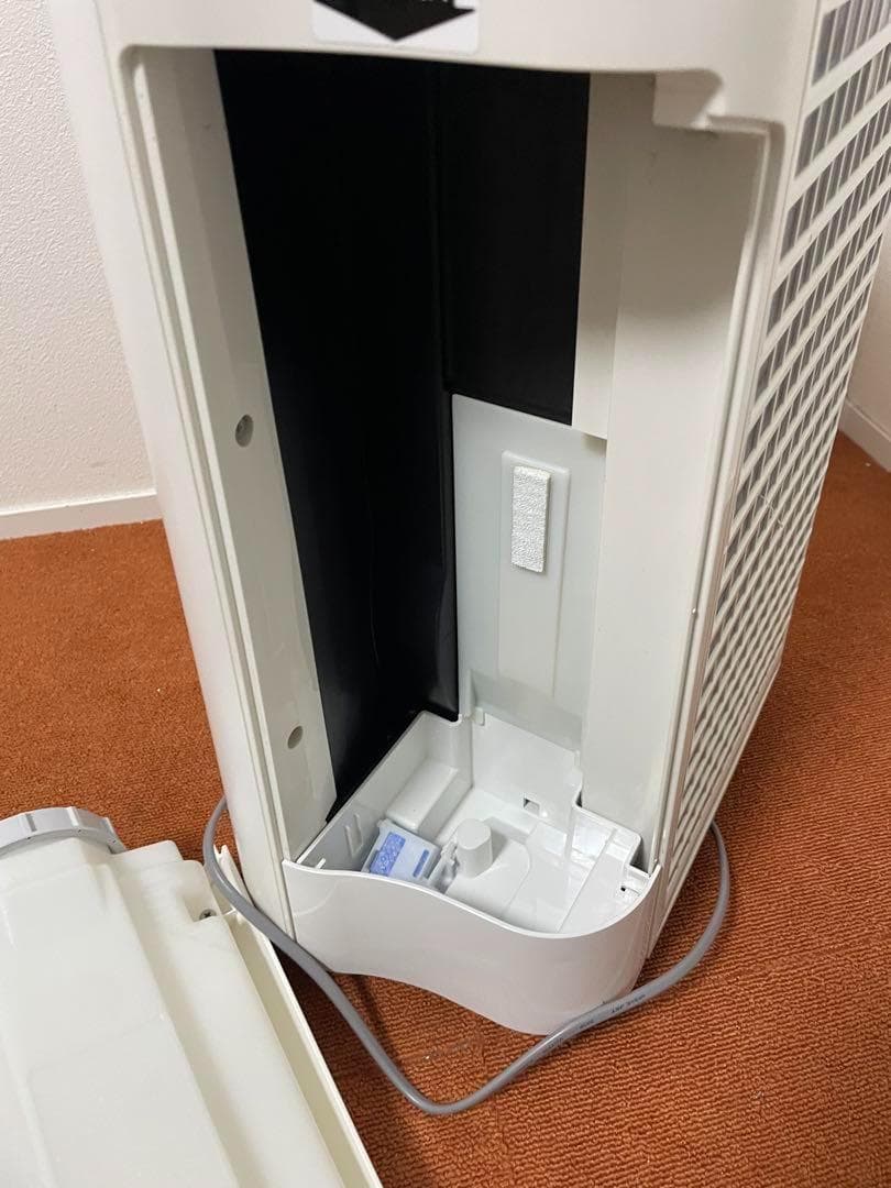 シャープ プラズマクラスター 加湿空気清浄機　KC-G50-W