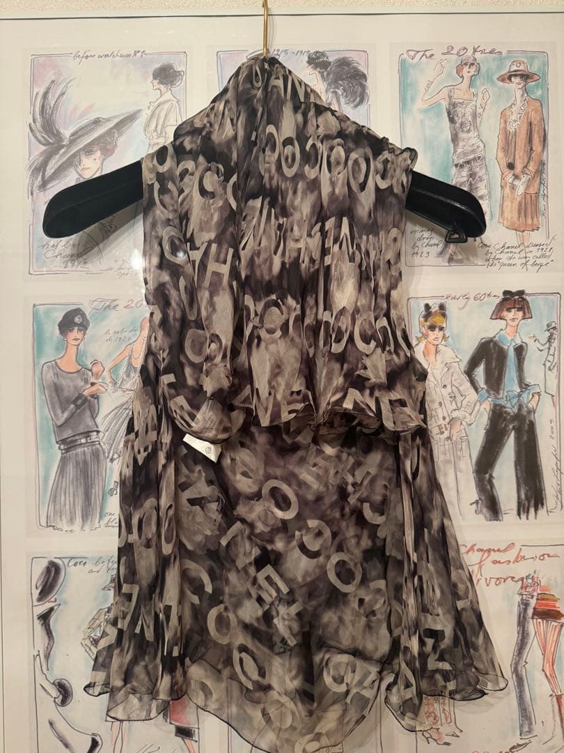 シャネル　シルクロゴストール付きキャミソール