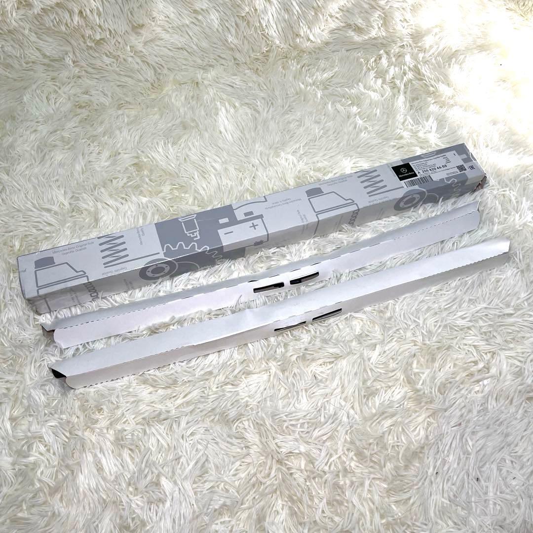 Mercedes-Benz ワイパーブレード A 205 820 46 03