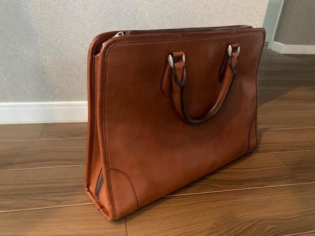 柏餅【状態良し】SLOW / スロー ビジネスバッグ 本革/レザー