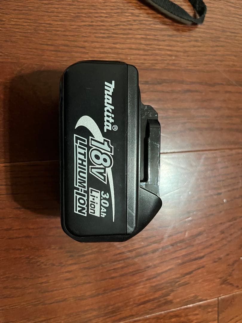 Makita スティッククリーナー CL182FD 本体　バッテリーセット