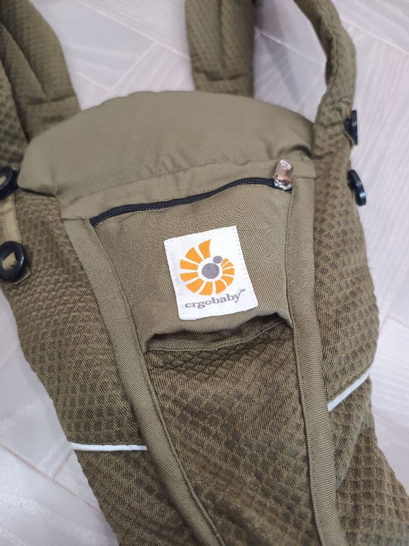 エルゴベビー OMNI Breeze 抱っこ紐 オムニブリーズ 軽量 オリーブ