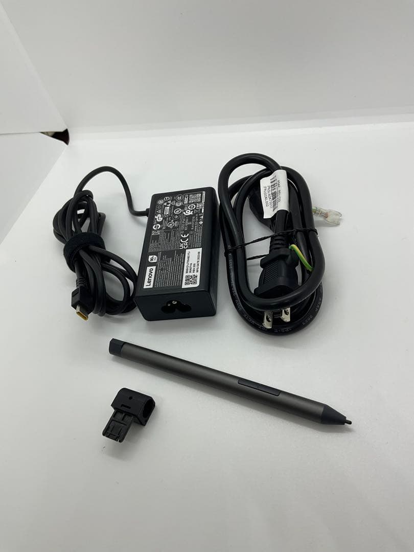 Lenovo Yoga 7i Gen 8 14型第13世代Intel 1360P