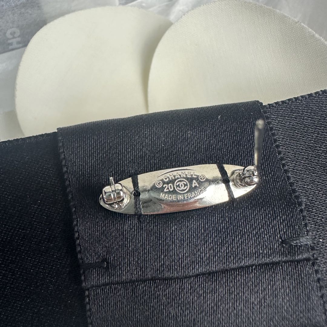 新品同様 CHANEL シャネル カメリア コサージュ ブローチ リボン