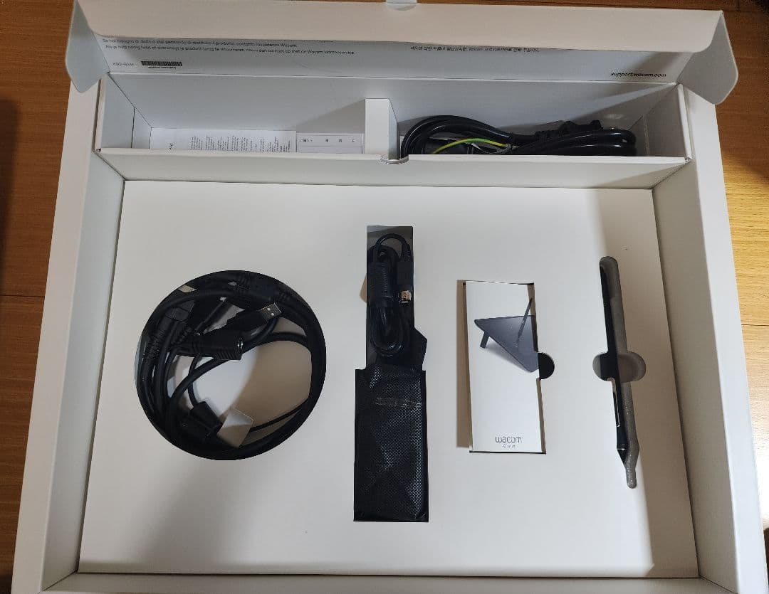 Wacom Cintiq 16 液晶タブレット本体