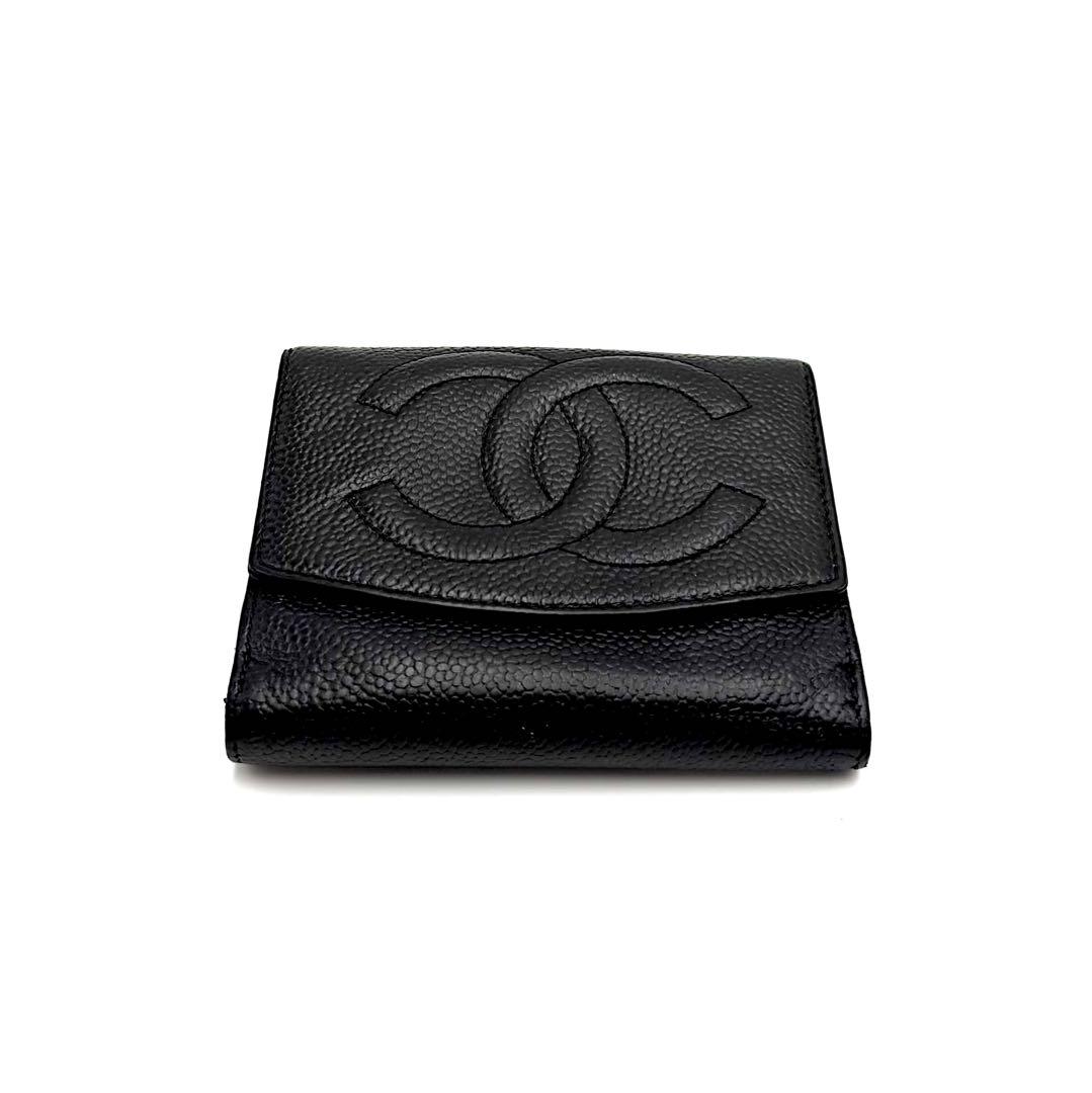 シャネルキャビアスキン ココマーク黒折り財布