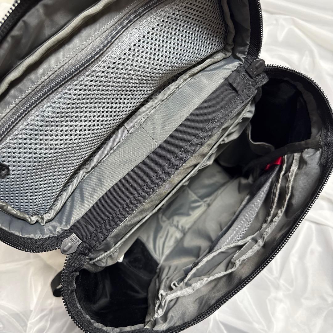 THE NORTH FACE（ザノースフェイス）ジュニアリュック　黒&白