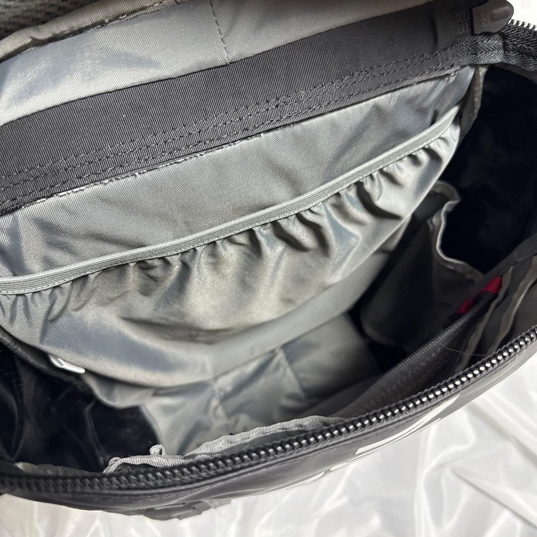 THE NORTH FACE（ザノースフェイス）ジュニアリュック　黒&白