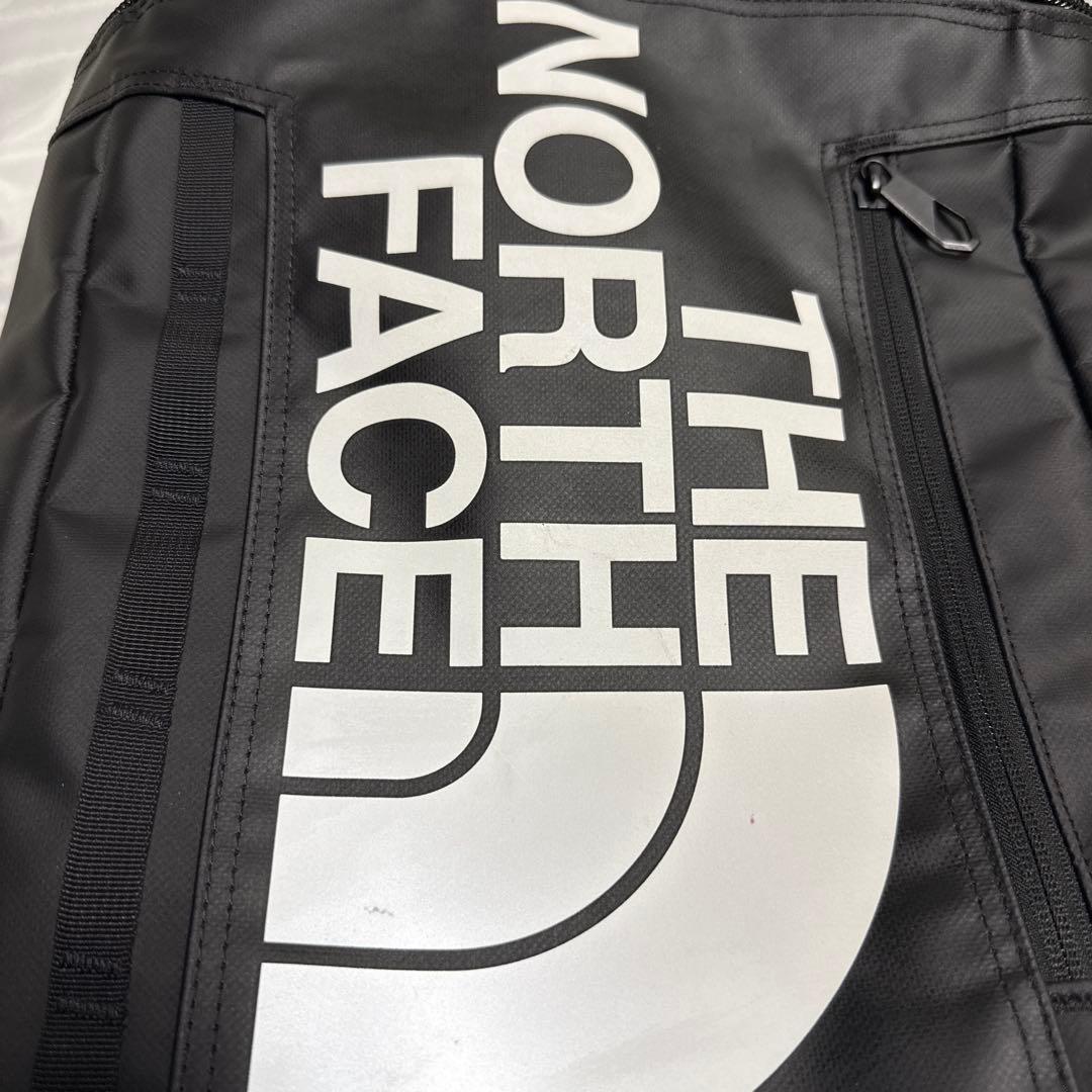 THE NORTH FACE（ザノースフェイス）ジュニアリュック　黒&白