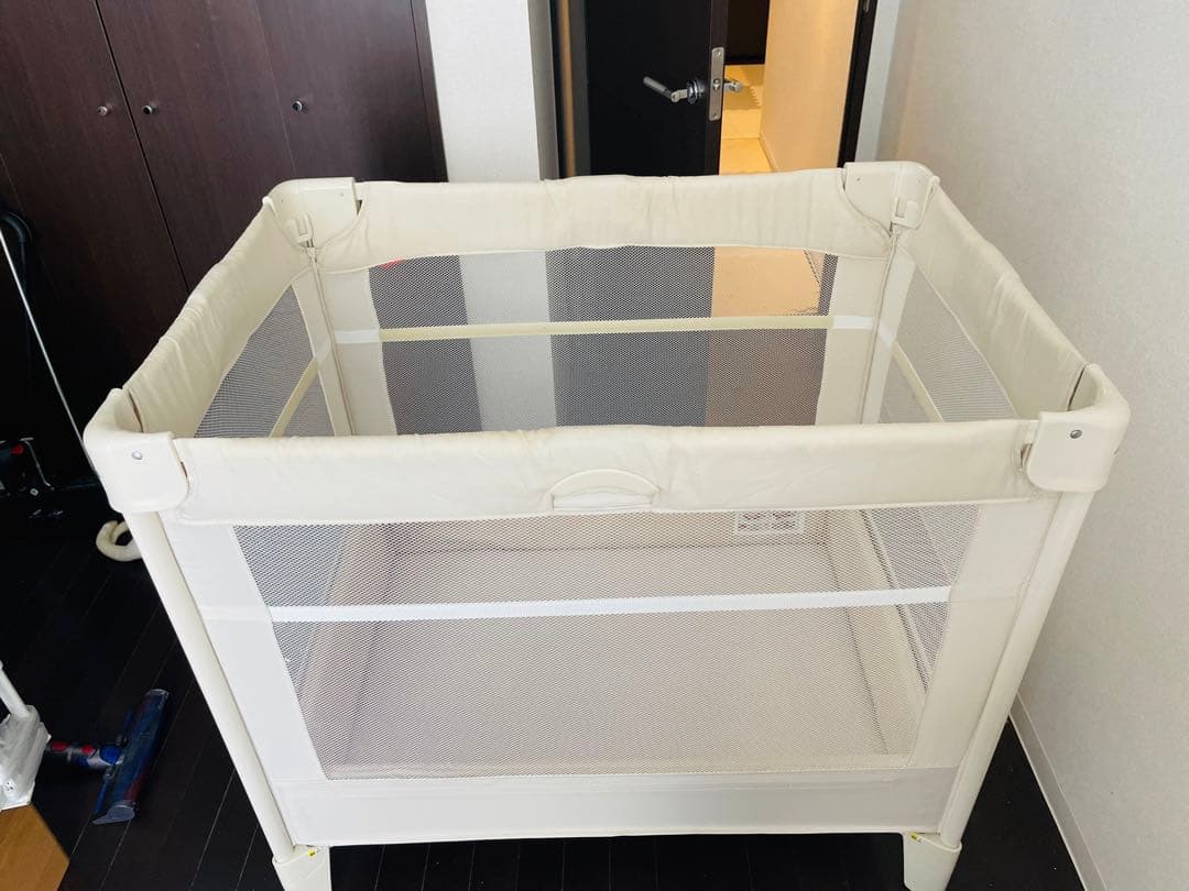 ココネルエアープラス　ベビーベッド　Aprica