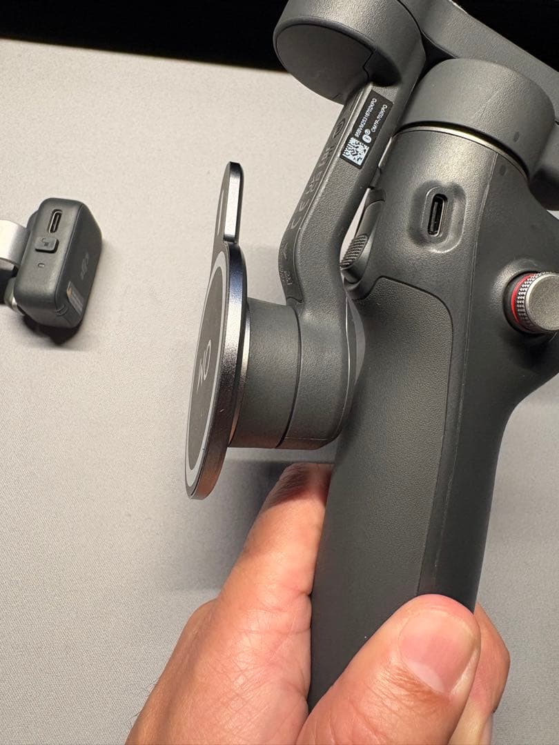 DJI Osmo Mobile 7P（MagSafeマウント付き）