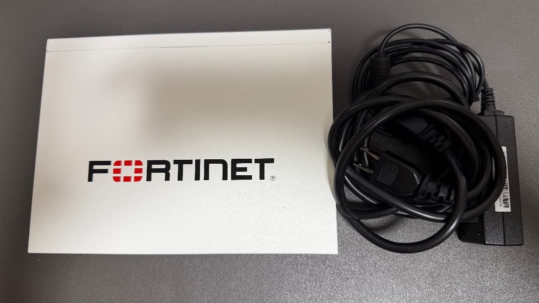 Fortinet FortiGate 60F UTM（中古）