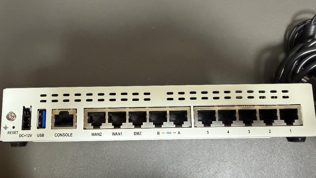 Fortinet FortiGate 60F UTM（中古）