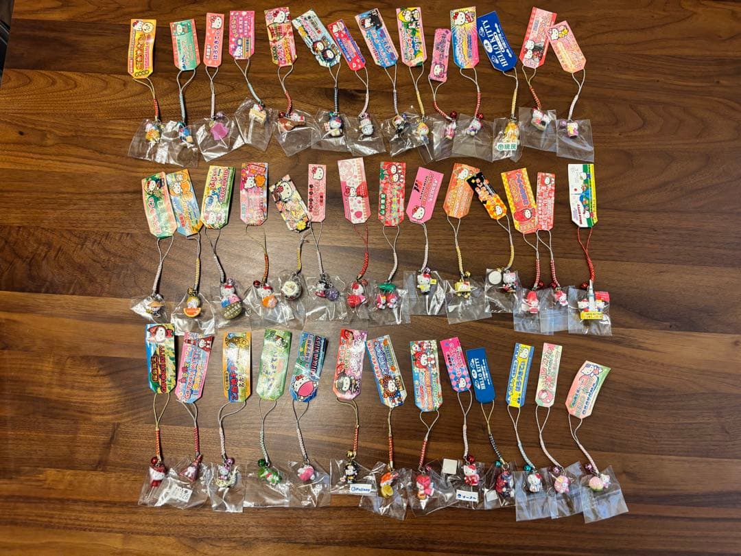 ハローキティ ご当地　ストラップ 41個セット