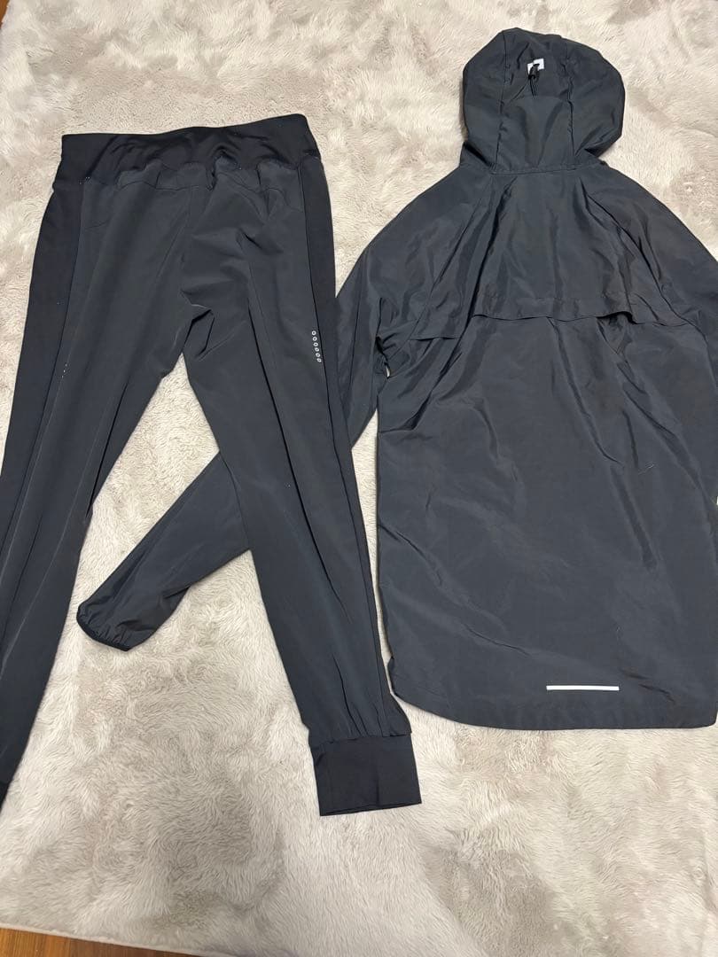 NIKE ナイキ　ウインドブレーカー　上下　ランニング