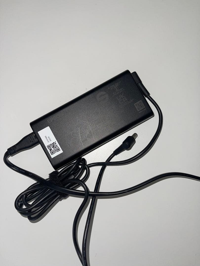 [値下げ交渉歓迎] エプソン　EF-12 プロジェクター