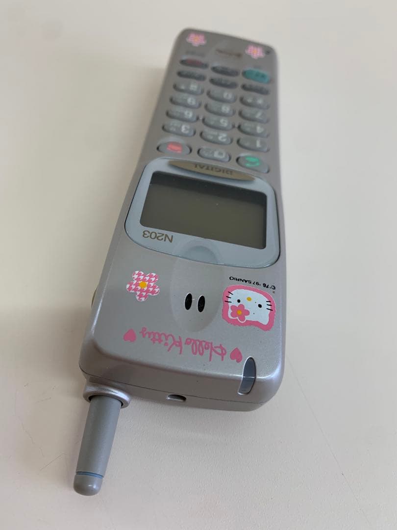 docomo デジタル・ムーバN203 ハローキティ 希少　カオハナ　ガラケー
