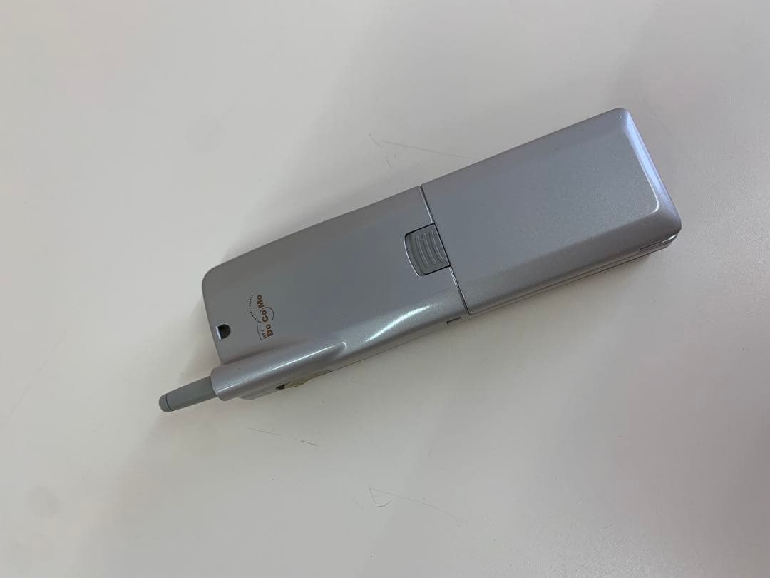 docomo デジタル・ムーバN203 ハローキティ 希少　カオハナ　ガラケー