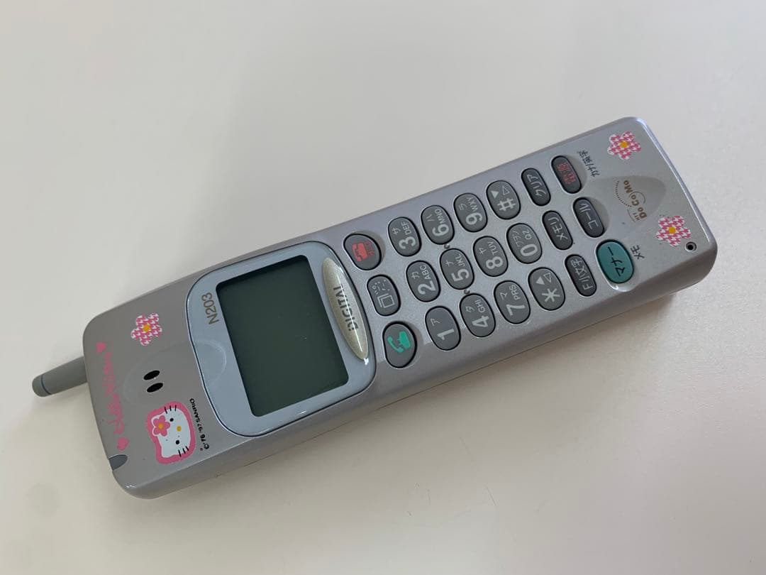 docomo デジタル・ムーバN203 ハローキティ 希少　カオハナ　ガラケー
